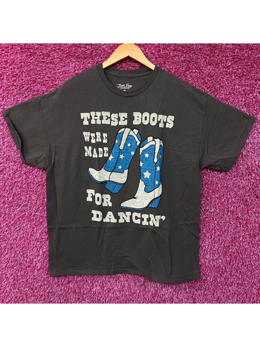 Junk Food These Boots Were Made For Dancin' Easy Graphic Women's Tee Large